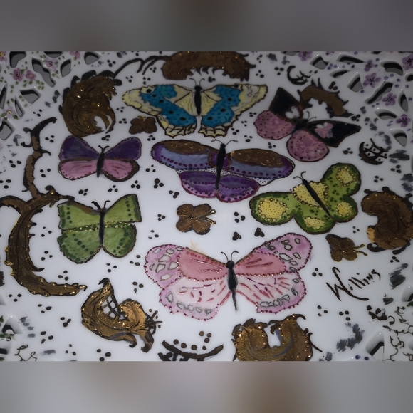 International Porcelain Artists & Teachers Inc. Decorative Dish - Picture 6 of 12